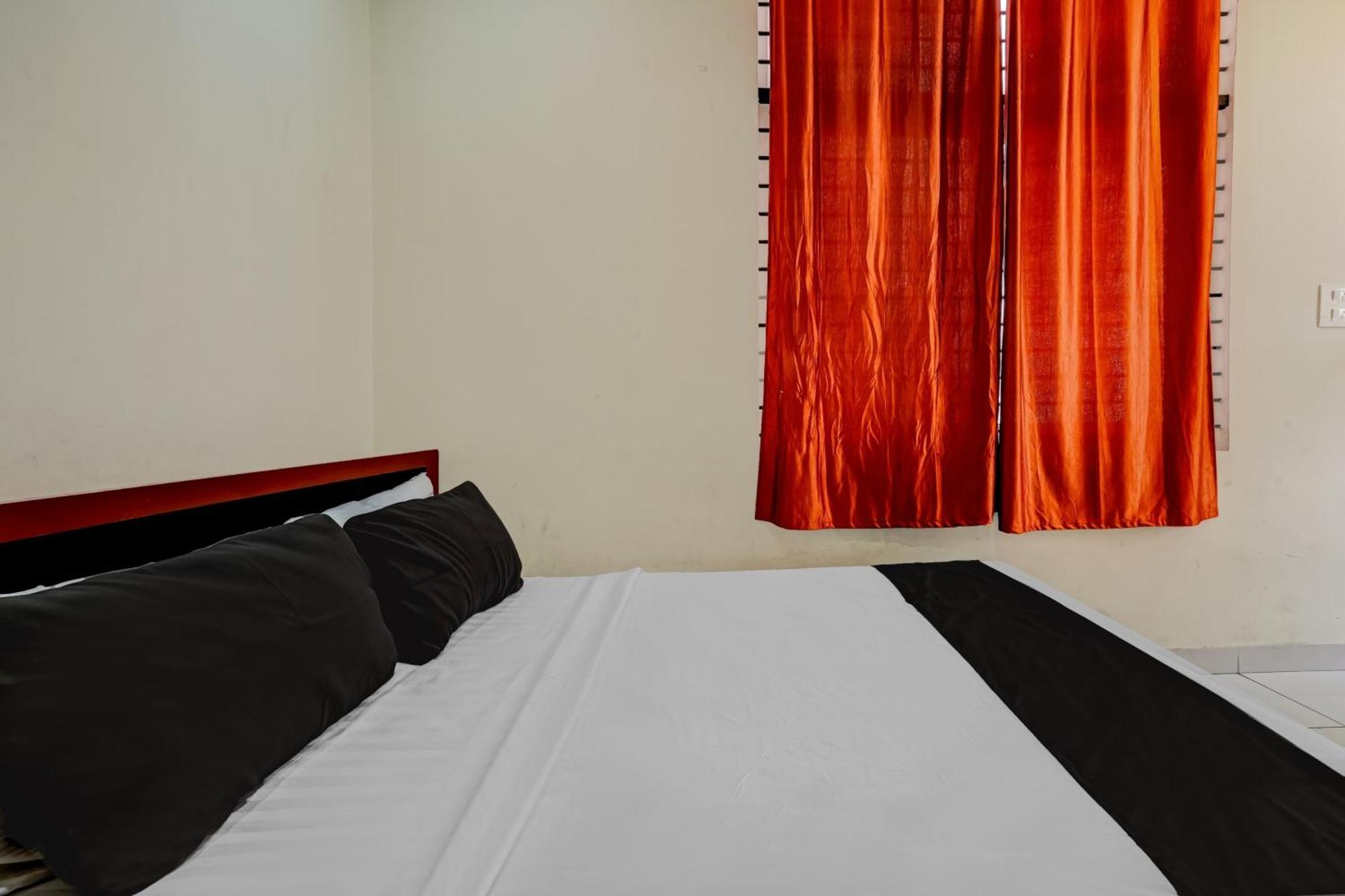 Hotel O Chamundeshwari Comfort Bangalore Esterno foto